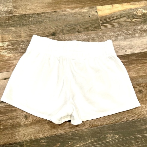 Under Armour Women's UA Playback Fleece Shorts Size Medium NWT - Picture 6 of 7